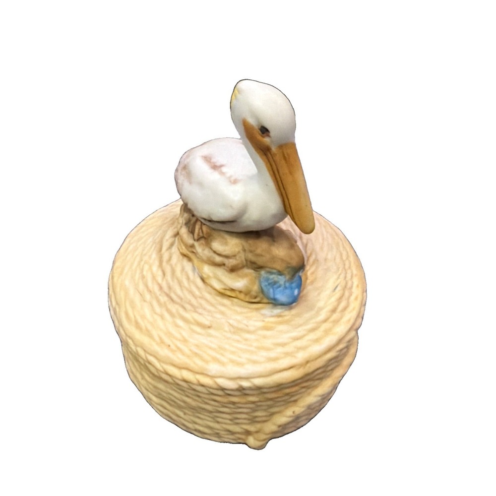 Vintage Porcelain Pelican Trinket Box Bird Nautical Seashore Beach Coast Covered - Picture 2 of 9